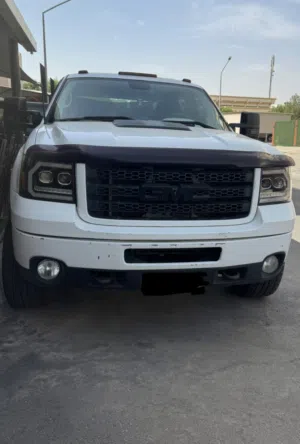 للبيع وانيت سييرا 2500 HDموديل 2012