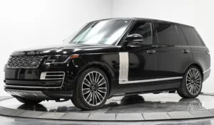 لاند روفر HSE V8 أسود 2020 للايجار اليومي SUV بنزين أوتوماتيك
