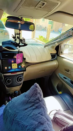 تويوتا افانزا SE 2015