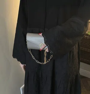 عبايات للبيع