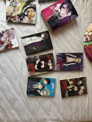 12 used mangas and graphic novels. all in good condition