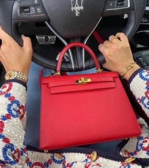 شنطة هيرمز  ماستر كوبي  فل تختيم  متوفر ألوان مميزة وخامة بتجنن مطابقة للأصلية بنسبة كبيرة