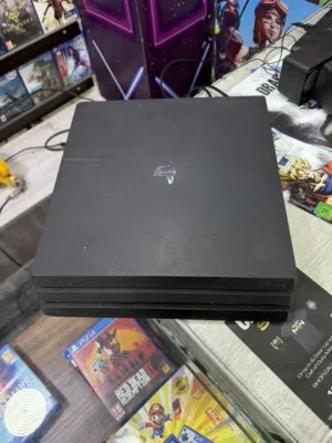 بليستيشن 4 برو ون تيرا الجهاز ممتاز ومش ناقصه
