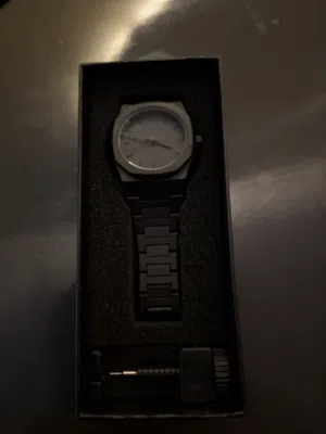 ساعة كوبي ماستر D1 MILANO طبق الأصل تماما السعر قابل للتفاوض