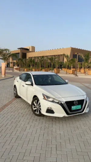 Used Nissan Altima in Muscat