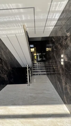 212 m2 3 Bedrooms Apartments for Sale in Amman Al Muqabalain