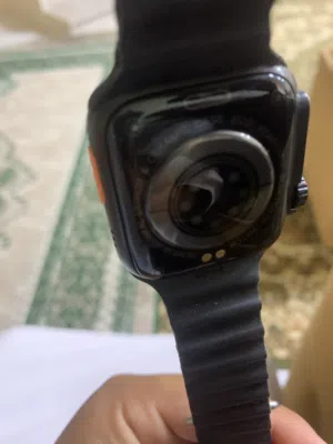 ساعة إلكترونيه