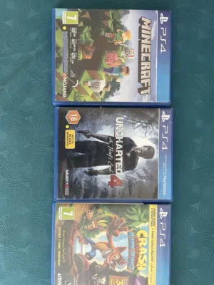 سيديات سوني4 مستعمل استعمال خفيف وكلهم نظافف كلهم على 370 قابل للتفاوض