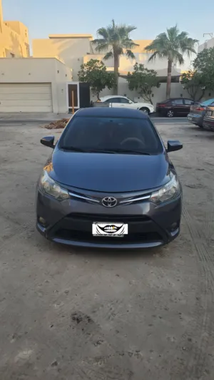 Toyota . Yaris . Daily0