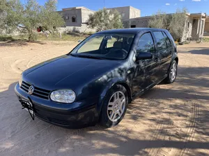 Used Volkswagen Golf in Riqdalin