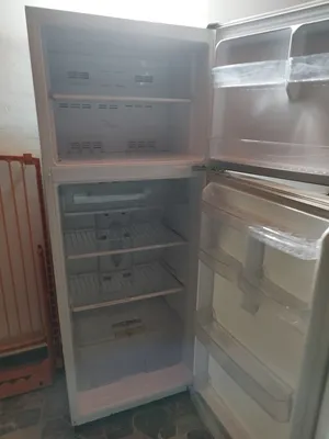 Refrigerators . Daewoo . Used1