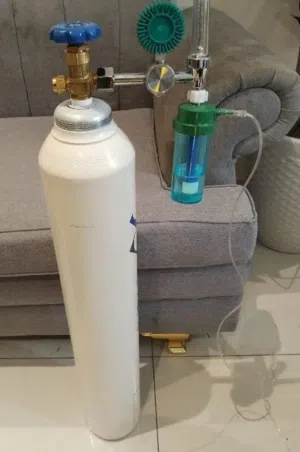 oxygent cylinder 10 litre with regulator