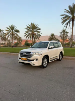 Used Toyota Land Cruiser in Muscat