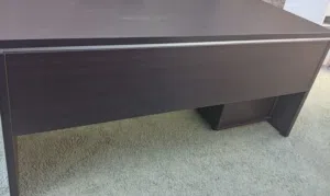 مكتب بحالة ممتازة