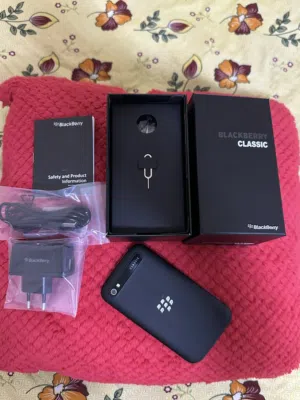 BlackBerry classic Q20 brand new condition