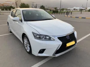 (( فقط للبيع )) لكزس CT200H موديل 2013 الاقتصادية و ممتعة قيادة