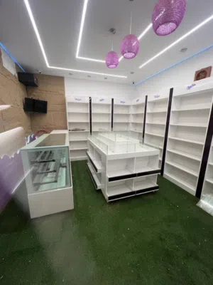 ديكور محل شوكولاته وبقوليات للبيع