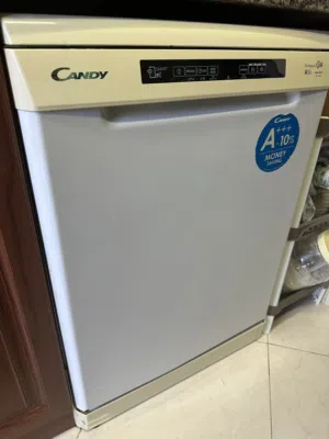 Candy Dishwasher