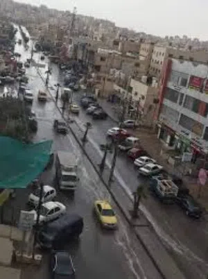 مستودع واسع للايجار مساحة 320م في الزرقاء الجديده..موقع مميز.مدخل خاص -شارع الفلاتر..الاجره سنويه..