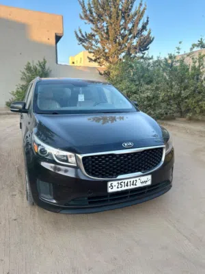 Used Kia Sedona in Tripoli