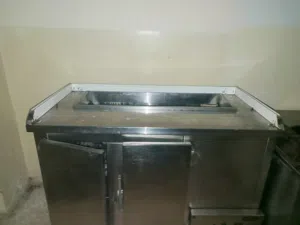 عدة مطعم للبيع