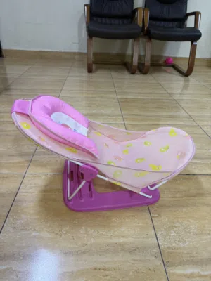 BABY BATH SEAT AND CHAIR