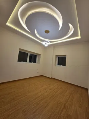 شقه غرفه و صاله للبيع كاش ابراج عجمان وان تاور مع باركن و مسبح و چيم و حديقه أطلاله مفتوحه