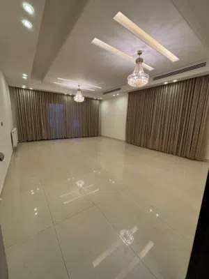 شقه دوبلكس مميزه فارغه للإيجار في أجمل مناطق خلدا ، اخير مع روف منفصل