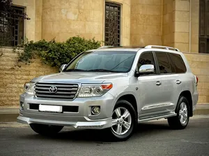 Toyota . Land Cruiser . 20150