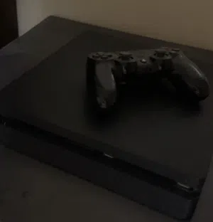 Ps4 للبيع مستعمل ممتاز للغاية