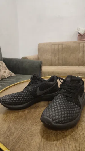 حذاء Nike Roshe Two Flyknit 365 باللون الأسود