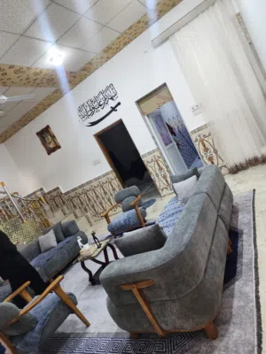 بيت للبيع بشارع اللواء تنومة قرب مكتبة ايمن 150 متر