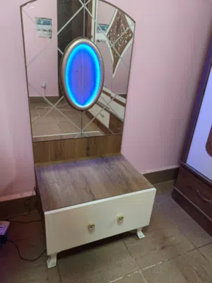 ميز او كومدي ابو الضوء استخدام قليل السعر 75