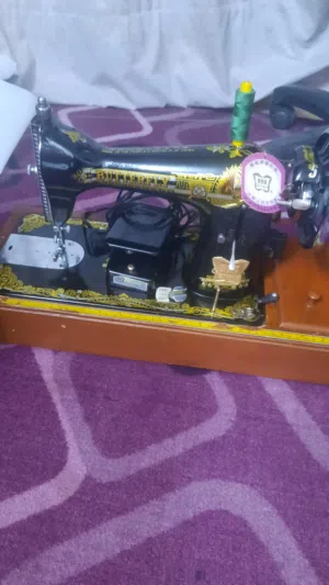 ماكينة خياطة الفراشه جديده غير مستخدمه للبيع