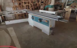 بيع. معدات. ورشه. نجاره. مكبس. للابواب. صنيه.  لقص الاخشاب  ماكينه. حليه. منشار. لتقطيع. الاخشاب.