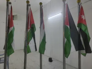 محل تجاري شغال للضمان بديكوره لعدم التفرغ محمص وسوبر ماركت