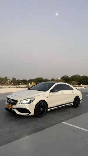 Mercedes CLA 45 AMG مرسيدس سي ال آي 45