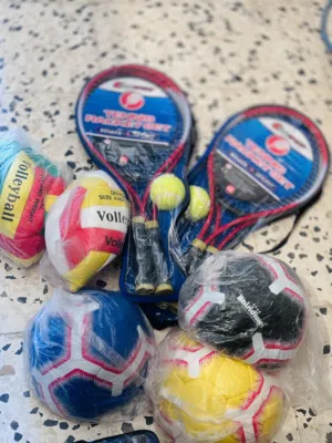 مجموعة العاب ( كورة قدم ، طايرة ، مضرب )