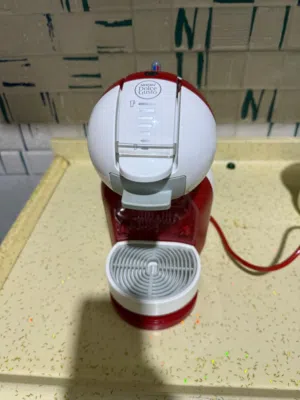 ماكينة كبسولات Dolce Gusto (موديل Piccolo/Mini Me).