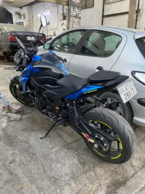 دراجة gsxs750 وكالة 2023