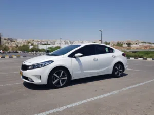 كيا سيراتو موديل 2018 رقم واحد فول ابشن خليجي عمان ماشي 45 الف جديد بحالة الوكالة جديد مخزن