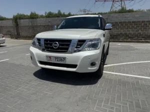 نيسان باترول بلاتينيوم سيتي  V8 2018 المكينه الكبيره فل سيرفس بالوكالة