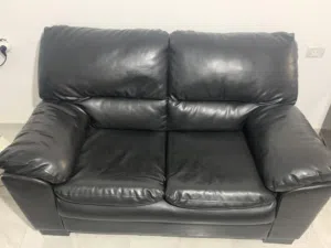 كنب جلد مرتب