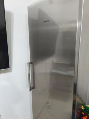 للبيع فريزر سيمنس عمودي