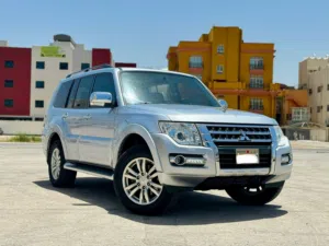 MITSUBISHI PAJERO 2017 FULL OPTION -EXCELLANT CONDITION