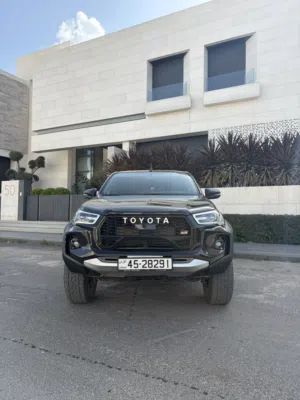 Used Toyota Hilux in Amman
