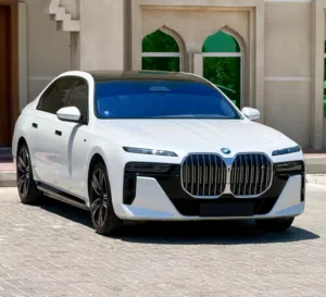 بي ام دبليو  i7 XDrive60 M Grand Lusso فل كهرباء  موديل 2023 خليجي تشيكات وضمان وكالة  استخدام مالك