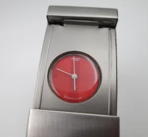 ساعة سواتش اصدار محدود IRONY LADY HOT CHIC سويسرية الصنع بحالة الجديد