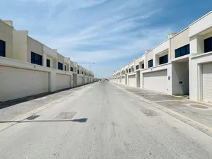 3 Bedrooms . 4 Bathrooms . 180 m24