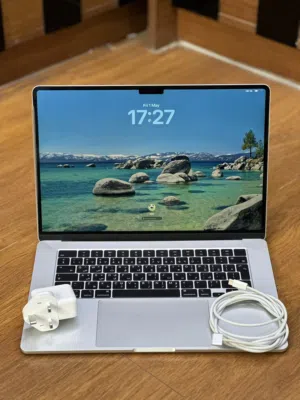 Macbook Air 15 inch M2 chip 256 SSD 8GB RAM no box only charger and one month shop warranty.